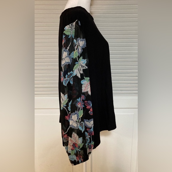 NWT Tahari Floral Sleeve Print Blouse Plus Size 3X - Picture 4 of 11